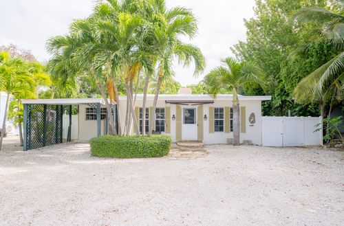 917 Lobster Ln, Key Largo, FL, 33037-3860 | Card Image