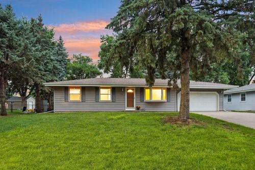 1188 Tyler St S, Shakopee, MN, 55379-2071 | Card Image