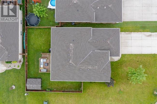 4052 Applewood Dr, House other with 5 bedrooms, 3 bathrooms and null parking in Petrolia ON | Image 11