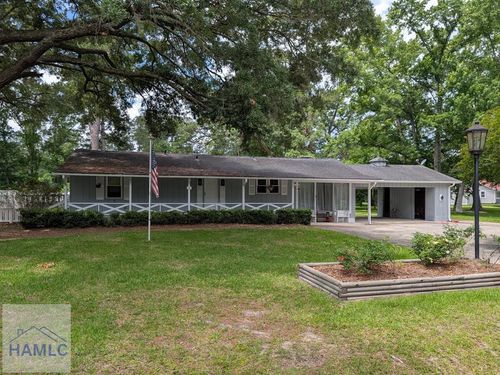 642 Island Dr, Midway, GA, 31320-7323 | Card Image