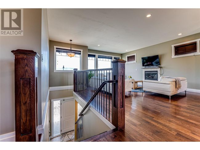 105 Blackcomb Crt, House other with 5 bedrooms, 3 bathrooms and 6 parking in Vernon BC | Image 4