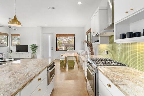 a-3311 Pennsylvania Ave, Austin, TX, 78721-1025 | Card Image