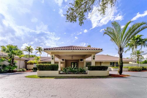 7201 Sw 174th St, Palmetto Bay, FL, 33157-6304 | Card Image