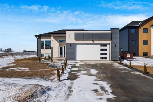 38 Falcon Dr, Hanover, MB, R0A1C0 | Card Image