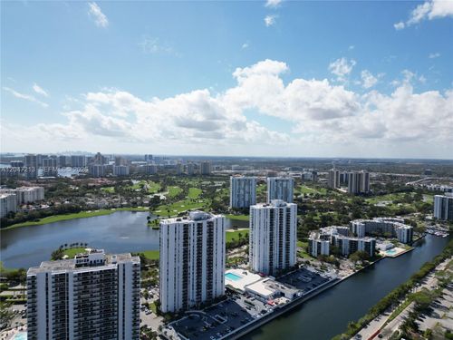 2409-3625 N Country Club Dr, Aventura, FL, 33180 | Card Image