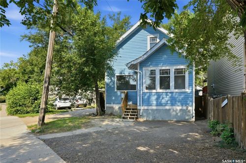 1117 Kilburn Ave, Saskatoon, SK, S7M0J6 | Card Image