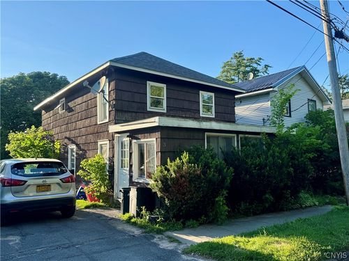 3 High St, Alexandria Bay, NY, 13607-1105 | Card Image