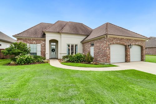 207 Ember Grove Xing, Lafayette, LA, 70508-4702 | Card Image