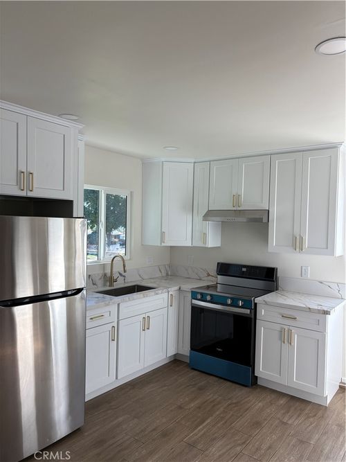 3480 Manzanita Dr, San Bernardino, CA, 92404-3027 | Card Image