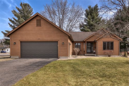 3305 Nimitz St, Eau Claire, WI, 54701-7218 | Card Image
