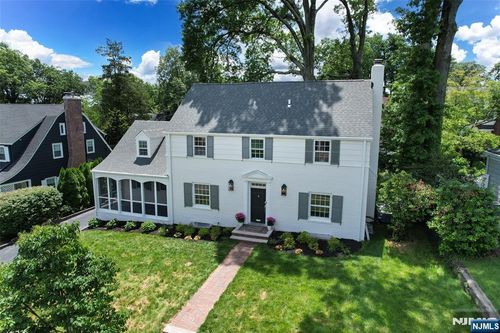 4 N Brookwood Dr, Montclair, NJ, 07042-2439 | Card Image