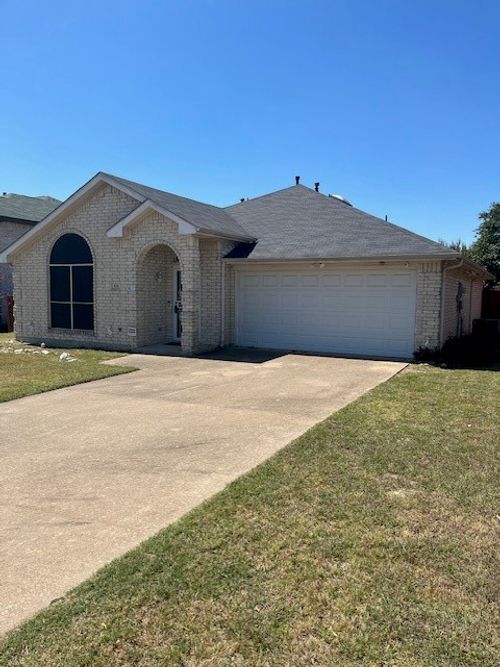 831 Parkside Drive, Cedar Hill, TX, 75104 | Card Image