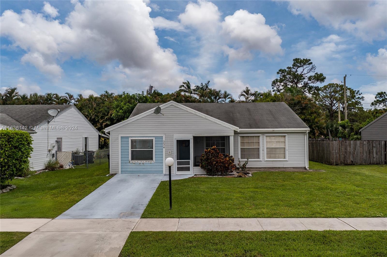 Canal Cir, Lake Worth, FL 33467