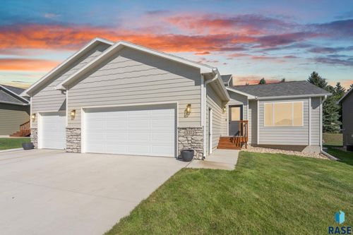 3312 N Geneva Trl Trail, Sioux Falls, SD, 57107 | Card Image