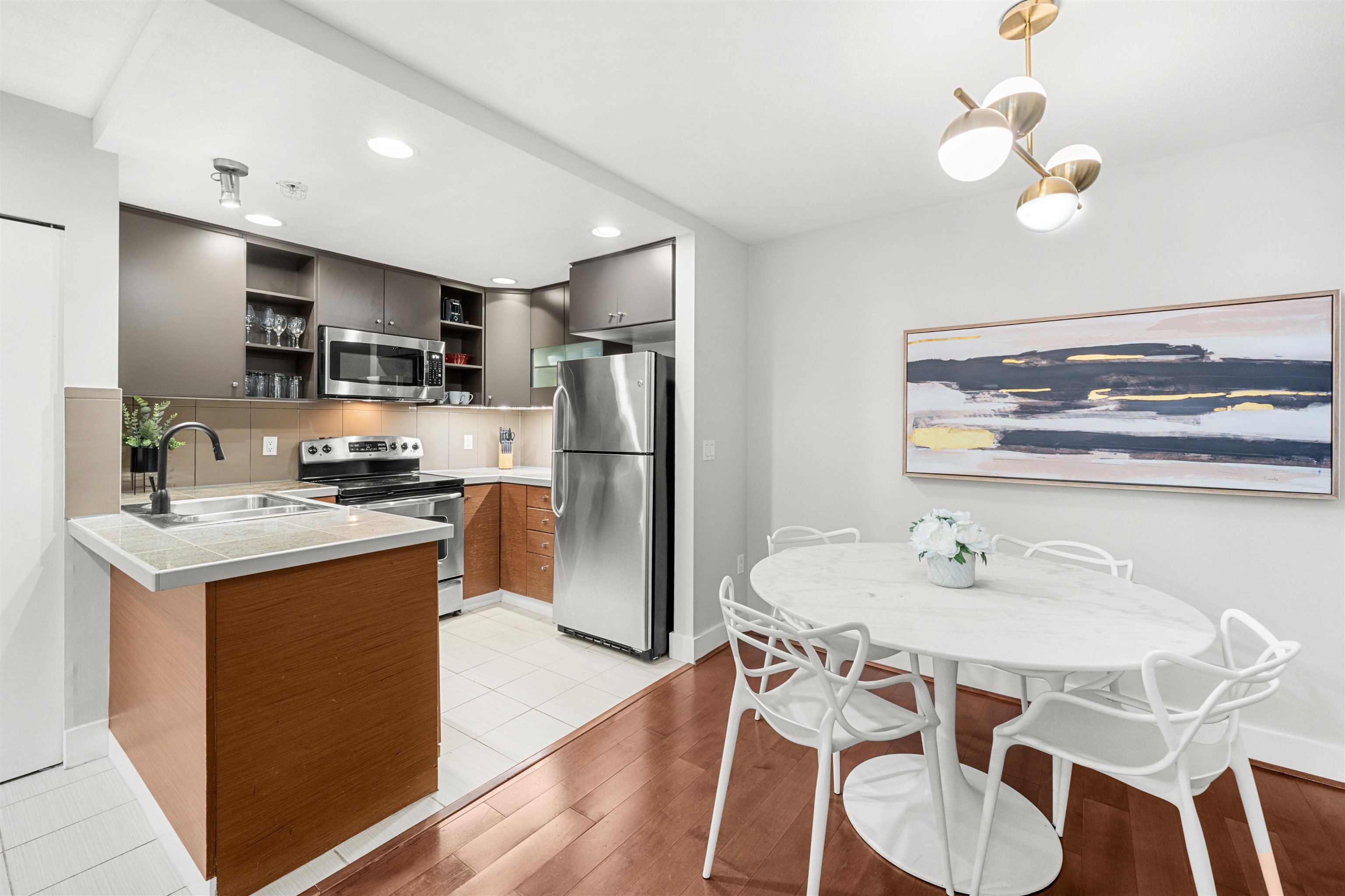 Residential in North Vancouver 3