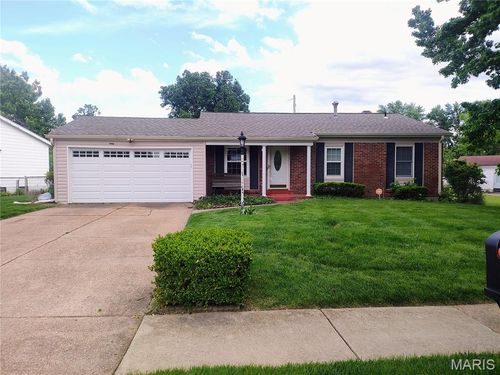 1972 Shoreham Dr, Florissant, MO, 63033-1236 | Card Image