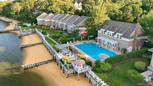 623624-62 Old Canoe Place Rd, Southampton, NY, 11968-3613 | Card Image