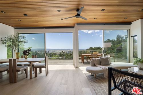 2759 Creston Dr, Los Angeles, CA, 90068-2209 | Card Image