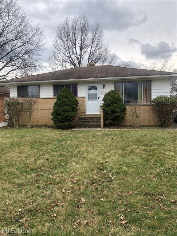 Dunbury Dr, Maple Heights, OH 44137