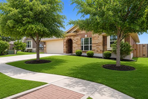 221 Loch Lomond Street, Hutto, TX, 78634 | Card Image