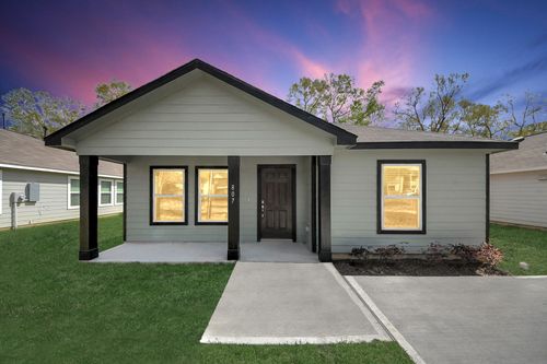 807 Jefferson Ave, Cleveland, TX, 77327-5503 | Card Image