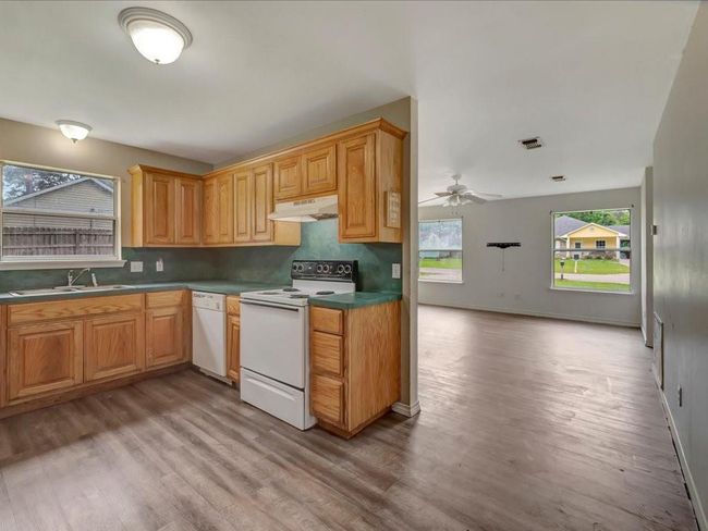 104 Kansas St, House other with 4 bedrooms, 4 bathrooms and null parking in Huntington TX | Image 9