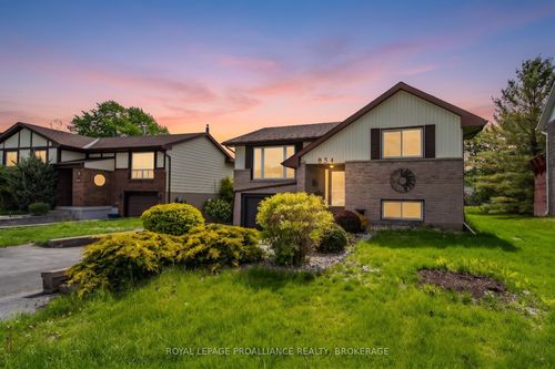 954 Kenshaw St, Kingston, ON, K7P1M1 | Card Image
