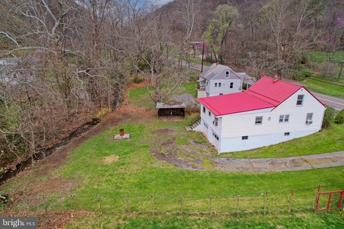 159 Rocket Center Rd, SHORT GAP, WV, 26726-1511 | Card Image