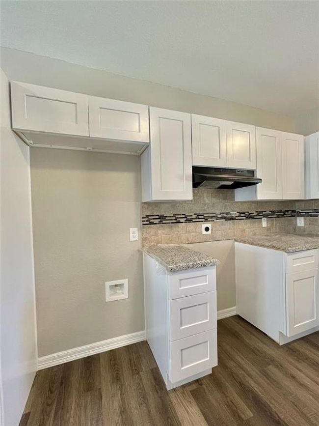 305 N Ave A | Image 11