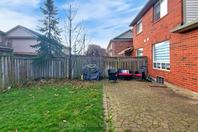 1506 Harwood Dr, House attached with 4 bedrooms, 3 bathrooms and 1 parking in Milton ON | Image 45