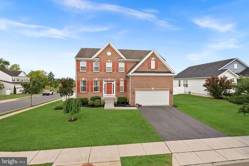 182 Sparkling Brook Rd, RANSON, WV, 25438-4037 | Card Image