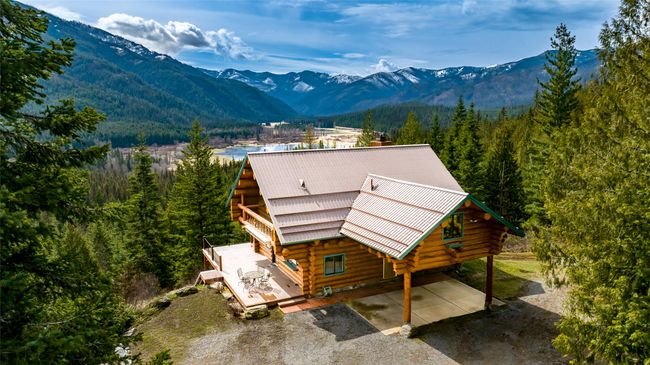 Bird's eye view with a mountain view | Image 54
