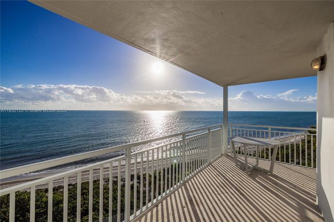 APT-6A - 615 Ocean Dr, Condo with 3 bedrooms, 3 bathrooms and null parking in Key Biscayne FL | Image 33