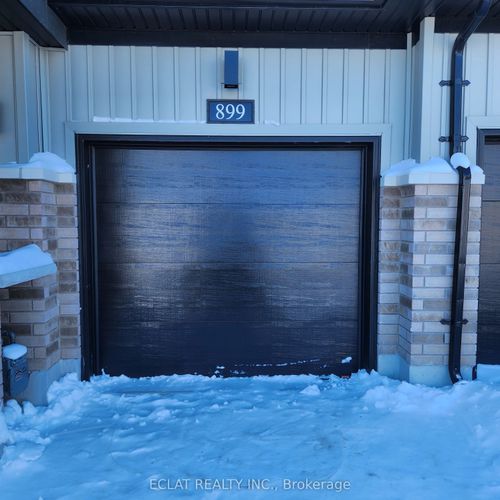 899 Douro St, Stratford, ON, N5A | Card Image