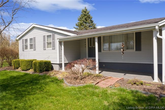 4621 Saint Johns Rd, Home with 3 bedrooms, 1 bathrooms and null parking in Floyds Knobs IN | Image 5
