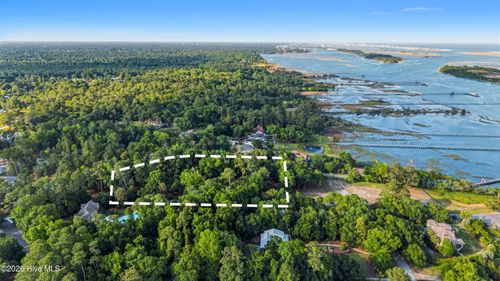 200 Oyster Bay Ln, Wilmington, NC, 28409-3027 | Card Image