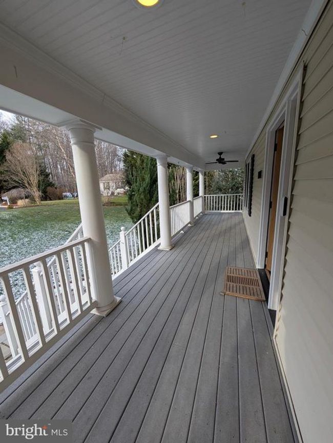 11901 Paradise Ln, House other with 4 bedrooms, 5 bathrooms and null parking in Oak Hill VA | Image 4