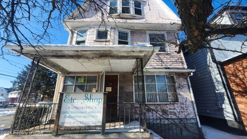 310 Wyoming Ave, Kingston, PA, 18704-3504 | Card Image