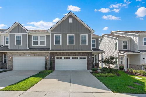 1027 Harmony Hills Dr, Franklin, TN, 37064-4345 | Card Image