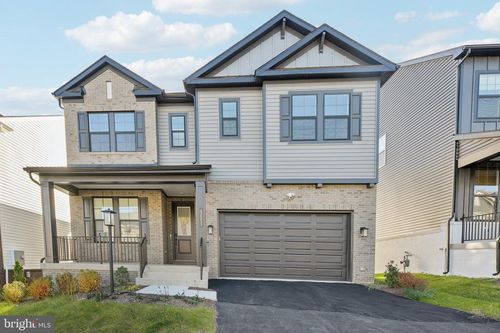 42051 Night Nurse Cir, ASHBURN, VA, 20148-7753 | Card Image