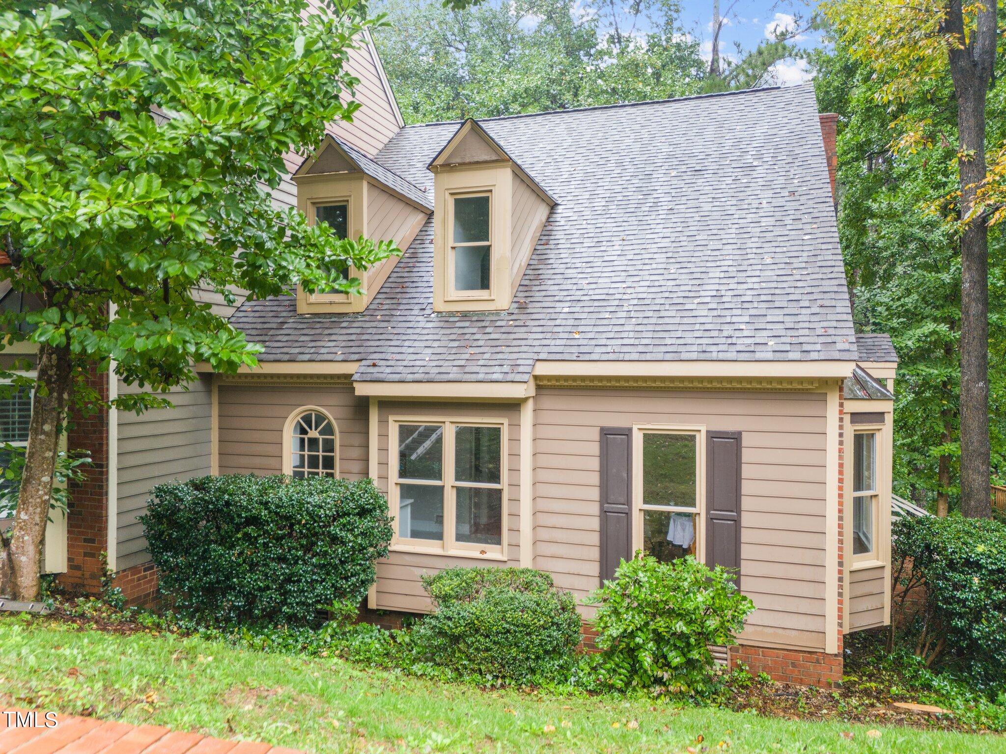 Gloucester Rd, Raleigh, NC 27612