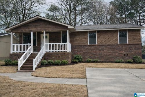 1103 26th Ave N, Hueytown, AL, 35023-3673 | Card Image