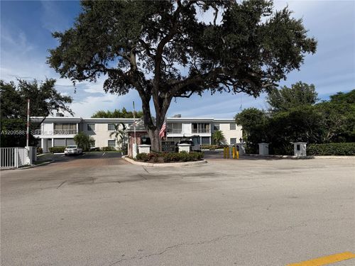 2-6275 Bay Club Dr, Fort Lauderdale, FL, 33308-1540 | Card Image