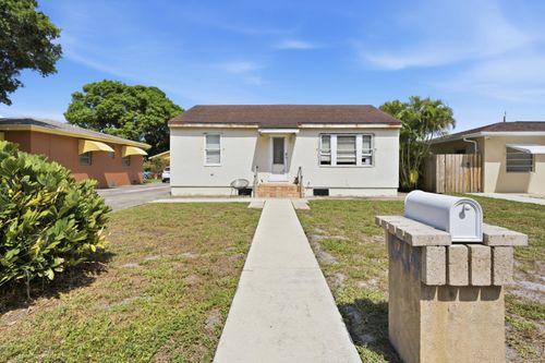 1214 N C St, Lake Worth Beach, FL, 33460-2053 | Card Image