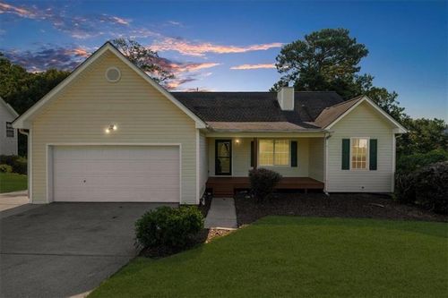4827 Daintree Ct, Flowery Branch, GA, 30542-6440 | Card Image