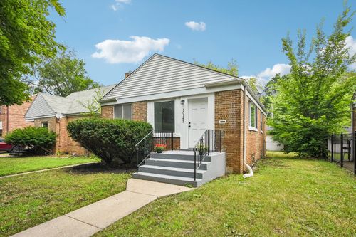 10145 S Bensley Ave, Chicago, IL, 60617-5350 | Card Image
