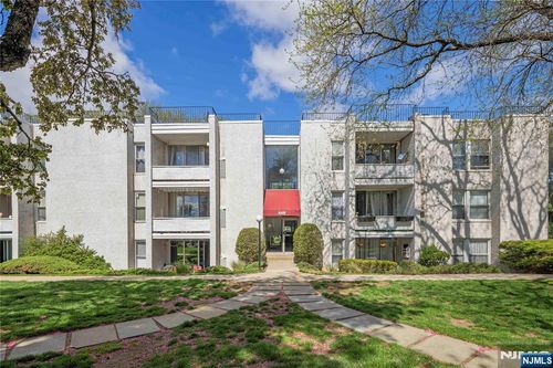 448 River, Nutley, NJ, 07110 | Card Image