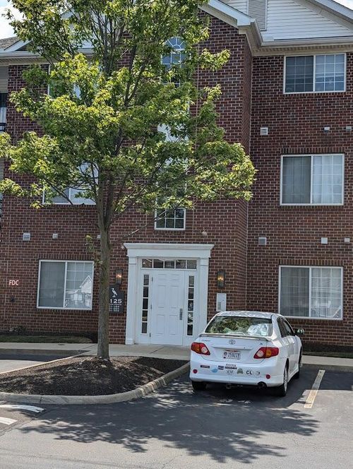 302-6125 Pelican Pointe, Columbus, OH, 43231 | Card Image