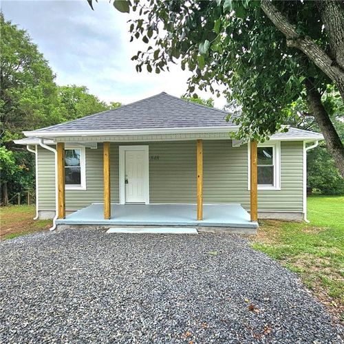 848 Clarkway Ave, Eden, NC, 27288-2463 | Card Image