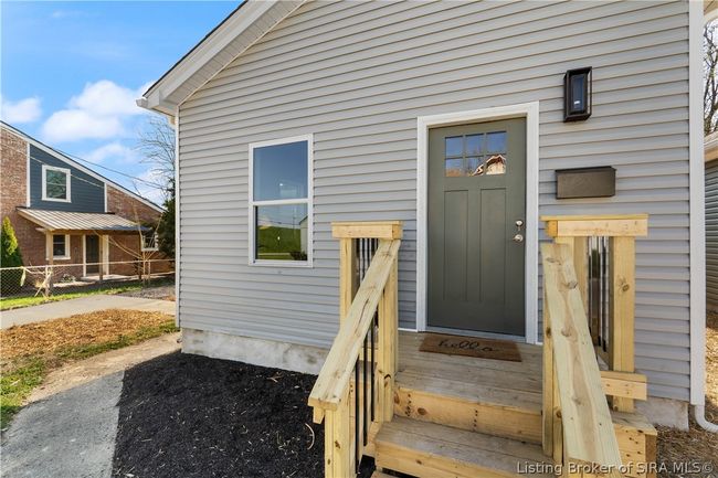 237 Graham St, Home with 3 bedrooms, 2 bathrooms and null parking in Jeffersonville IN | Image 37